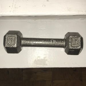 Dumb bells 5 pounds (lbs)